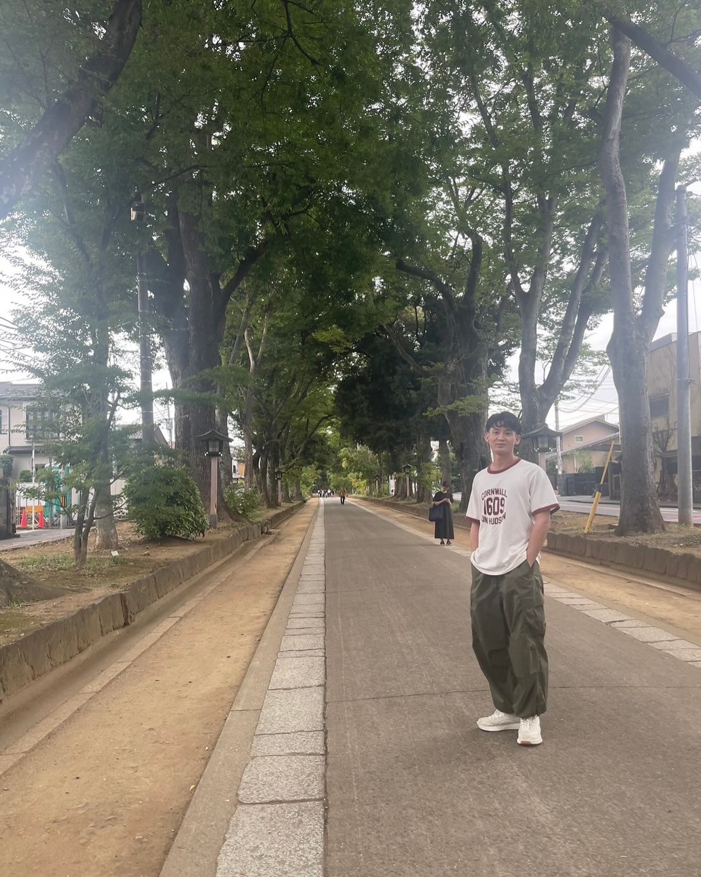 ๐ณ
่จ่ใ็ฅใใชใใจไธ็ใ็ญใใ
ไพใใฐ่นใฎ่ฉฑใ
ๆฅๆฌใงใฏ่นใ7่ฒใ ใใใขใกใชใซใงใฏ6่ฒใ
1่ฒ่ถณใใชใใ
ๅใขใธใขใฎใใคใฌๆใฏ่นใใ้ปใใจใ่ตคใใฎ2่ฒใใ่ฆใใชใใใใใ
ใ๏ผๆฎใ5่ฒใฏใฉใใใฃใใฎใใ
ใชใๅฐใชใใฎใ๏ผ
ใขใกใชใซใงใฏใ่่ฒใใซๅฝใใ่จ่ใใชใใ
่จ่ใใชใใจๅญๅจใใชใใ
่จ่ใใชใใจ่ช่ญใงใใชใใ
่จ่ใ็ฅใใชใใจ่ฆใใชใใ
่ชญๆธใใๆนใใใ็็ฑใ่จ่ใ็ฅใฃใๆนใใใ็็ฑใ่ชๅฝๅใใคใใๆนใใใ็็ฑ...
ใใใฏ
ใ่จ่ใ็ฅใใจไปใพใง่ฆใใฆใใชใใฃใใใฎใ่ฆใใใใใซใชใใ่ฆใใไธ็ใใใกใใใกใๅบใใใใใ
่จ่ใใใใใ็ฅใฃใฆใใไบบใจใใใงใชใไบบใฎ่ฉฑใๅใฟๅใใชใใฎใฏๅ
จ็ถ่ฆใใฆใใไธ็ใ้ใใใใ
่ชๅใฎไธ็ใ็ญใใใจ่ชไฝ่ช่ญใใฆใใชใใใ่ฆใใชใใใ็่งฃใงใใชใใ
ใใใใๆนใใใใใจๅคงไบบใฏ่จใใใใฉไฝๆ
ใชใฎใ๏ผ
ใชใใใๆนใใใใฎใใ่จ่ชๅใ่ชฌๆใงใใชใไบใฃใฆๅฒใจๆฒขๅฑฑใใใจๆใใ
ใใใๆนใใใ็็ฑใใกใชใใใฏใชใใชใฎใ๏ผ๏ผใ
ใใใใพใๆใใฆใใใชใใจใใๆฐใ่ตทใใชใใใฉ๏ผใ
ใ่จใใใๅดใฎๆฐๆใกใงใ
ใชใใงๅๅผทใใๆนใใใใฎใ๏ผ
ใชใๅญฆๆ กใซ่กใใชใใใฐใใใชใใฎใ๏ผ
ใชใๅใใชใใจ่กใใชใใฎใ๏ผ
ๅคงไบบใใๅคงไบบใใใชใซใๅใใฃใฆใใชใใใๅๅผทไธ่ถณใ
ใฏใใใใใใใไธใใๅฝไปคใใใฎใงใฏใชใใฆใไธ็ทใซๅญฆใผใใจใใ่ฌ่ใชๅคงไบบใซใชใใใใ