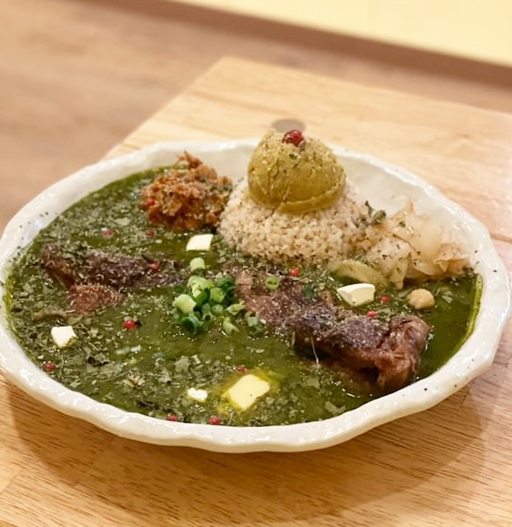 8月末まで、週替わりカレーはほうれん草カレーです