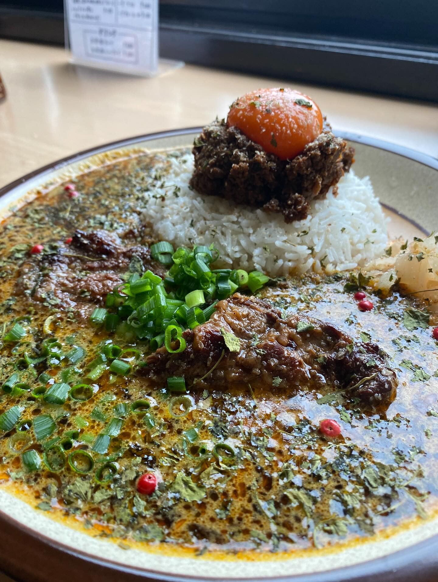 .
ちょっと、
わざわざ、
遠方から、
予定を空けて、
時間を縫って、
Rooに来てくれる方、
食べて普通にしれっと帰らないでよ!
「わざわざ〇〇から来ました!」って言ってよ!
本当にありがとうございます️
嬉しい