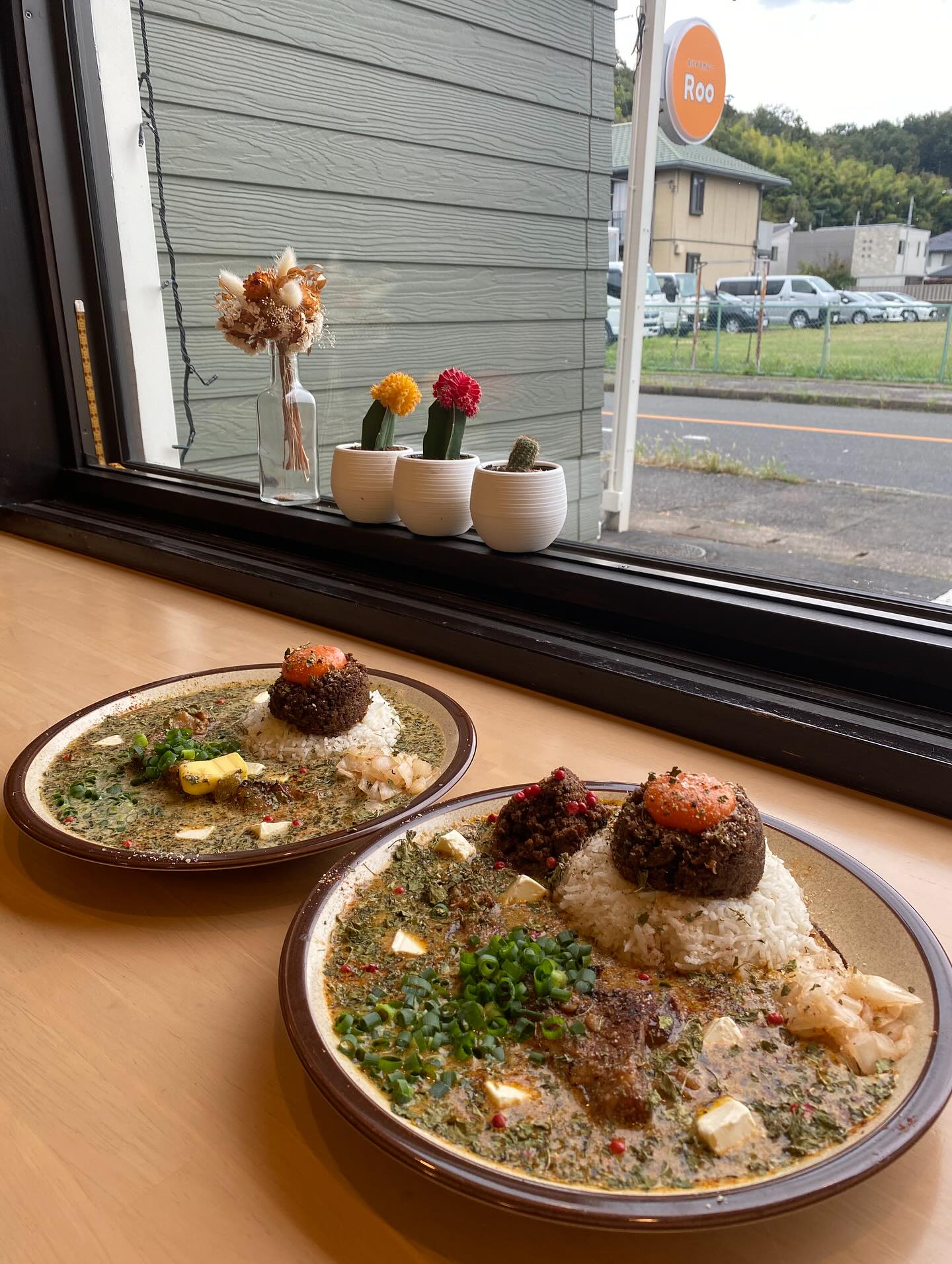 .

うちのカレーが美味すぎる。

それぞれの具材に個性があるのに

全てが調和していて...。

これが世界のあるべき姿。

実はひと繋ぎの大秘宝ONE PIECEは

うちのカレーなんです。