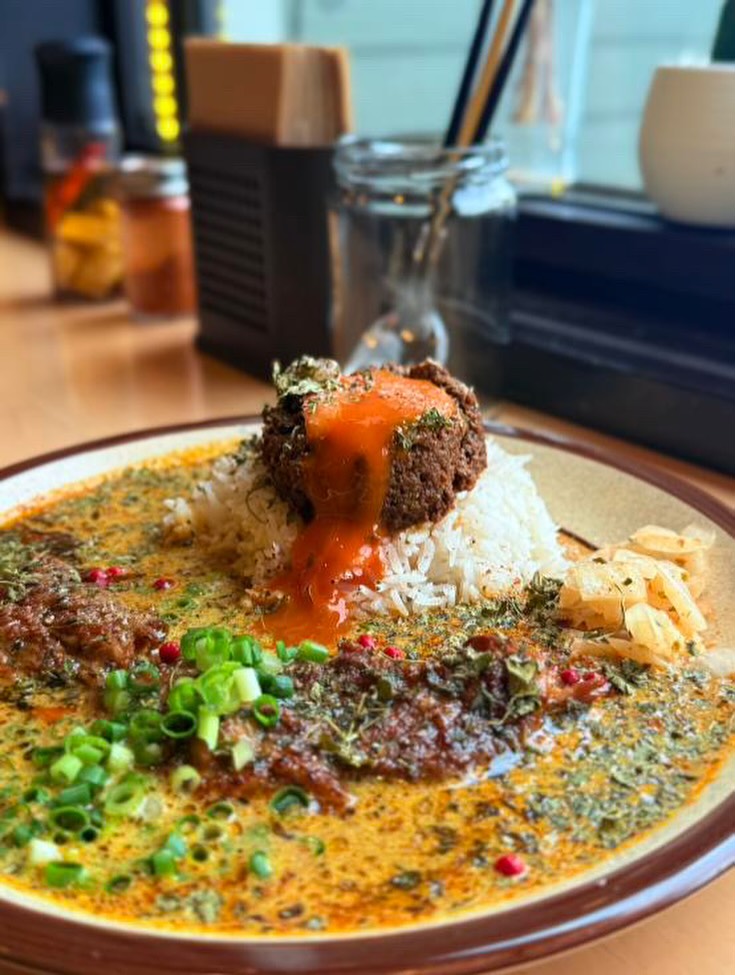 安くありません。
安い仕事してないので。

（とか言うキャラでもありません）