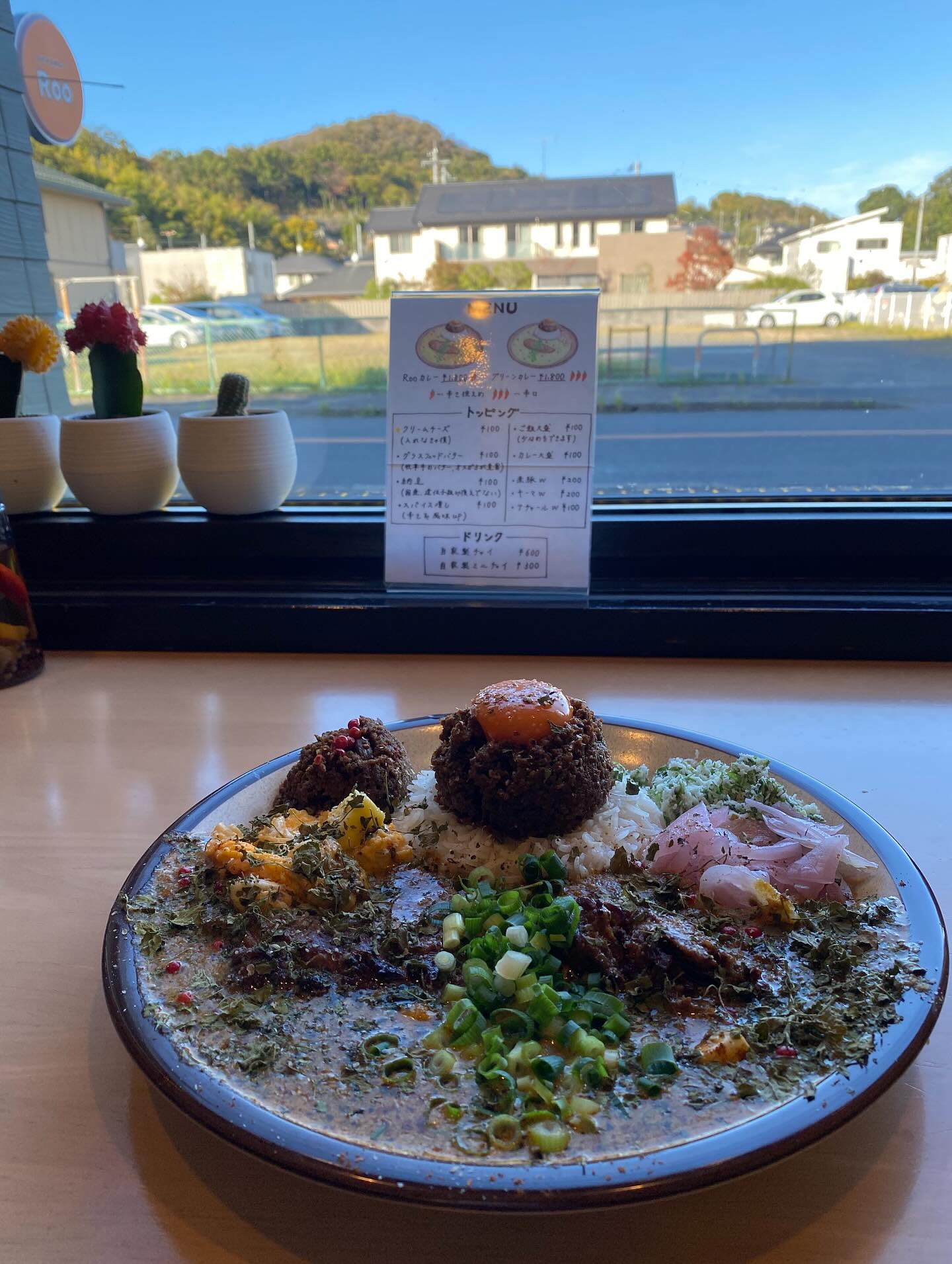 .

最近の大きな気づき、実感。

・お金はエネルギー
・お金は出すと入ってくる
・お金があるから心が豊かになるのではない
・心が豊かだからお金が入ってくる
・俺はかっちょいい

感覚、感性少しは高まってきたのかな〜
でもまだまだです。
自分は何でもないです。
何でもないから何でもあれると思います。