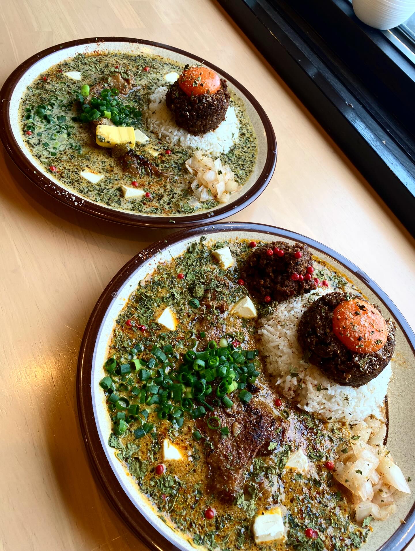 毎日同じような退屈な日々の中で、小さな変化をキャッチしたり、「そもそもこれは何の為にやってるんだっけ?」と初心を思い出すことは大切だと思ったり。つまらない同じ事の繰り返しの中にこそ本質があったりして
日々の気持ちの持ちようって難しいですよね