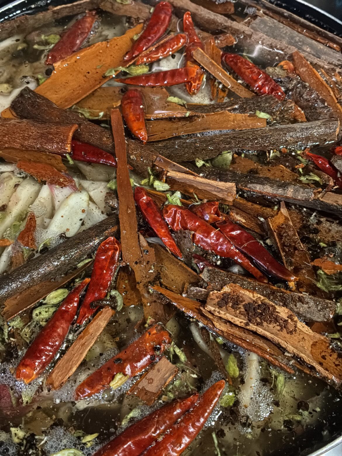 今の時期だけジンジャエールは新生姜使ってまーす。とっても美味しいでーす。パンチ効いてまーす。是非でーす。無印のゴムベラめちゃ使いやすいでーす。現場からは以上でーす。